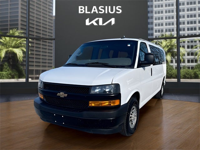 2022 Chevrolet Express 2500 LS Passenger