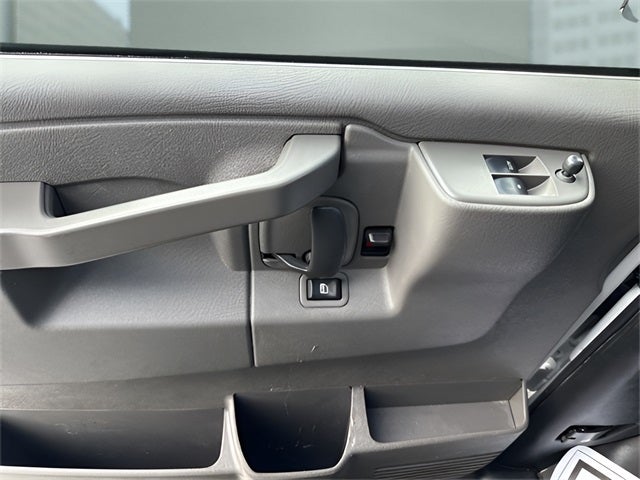2022 Chevrolet Express 2500 LS Passenger