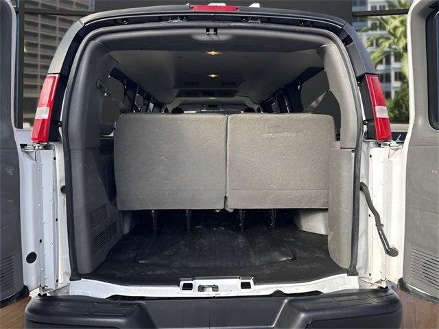 2022 Chevrolet Express 2500 LS Passenger