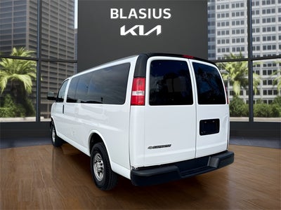 2022 Chevrolet Express 2500 LS Passenger