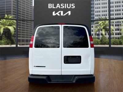 2022 Chevrolet Express 2500 LS Passenger