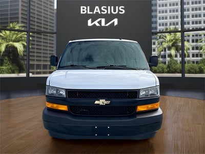 2022 Chevrolet Express 2500 LS Passenger