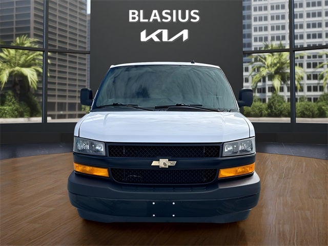 2022 Chevrolet Express 2500 LS Passenger