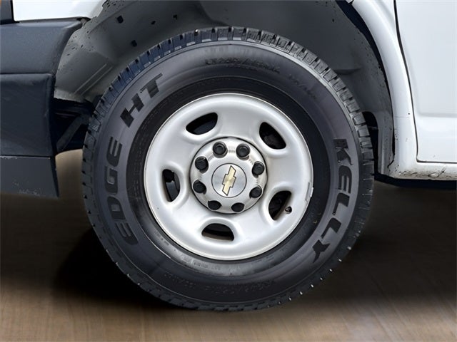 2022 Chevrolet Express 2500 LS Passenger