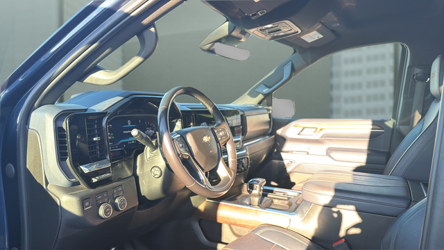 2023 Chevrolet Silverado 1500 High Country
