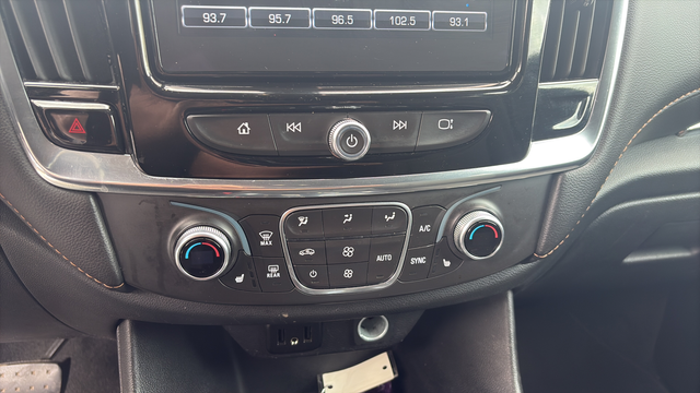 2019 Chevrolet Traverse LT Cloth w/1LT