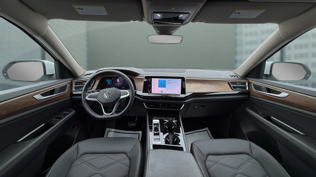 2025 Volkswagen Atlas 2.0T SE w/Technology