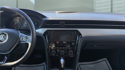 2022 Volkswagen Passat 2.0T SE