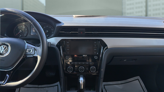 2022 Volkswagen Passat 2.0T SE