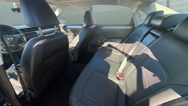 2022 Volkswagen Passat 2.0T SE