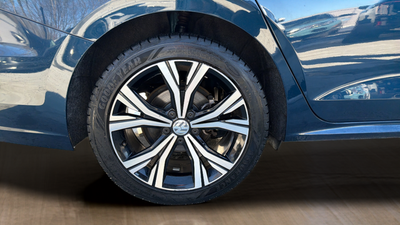 2022 Volkswagen Passat 2.0T SE