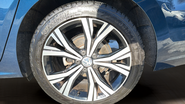 2022 Volkswagen Passat 2.0T SE