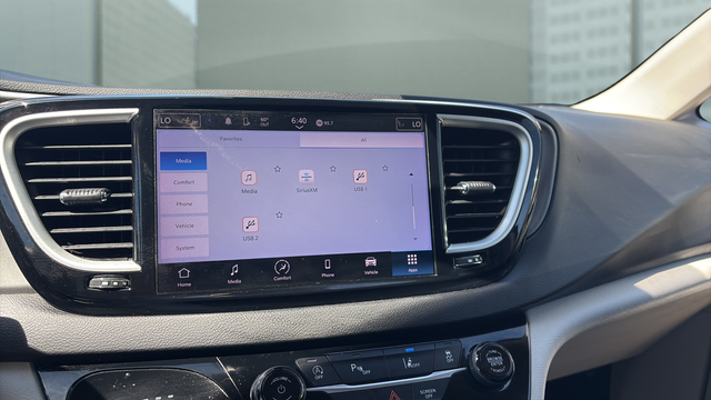 2023 Chrysler Pacifica Touring L