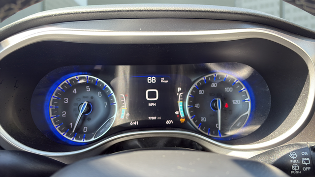 2023 Chrysler Pacifica Touring L