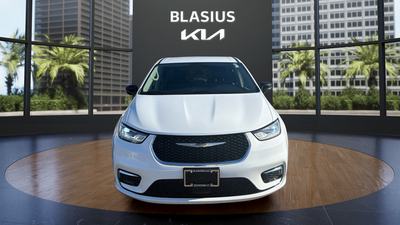 2024 Chrysler Pacifica Hybrid Select