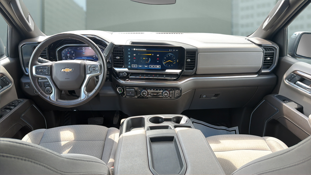2025 Chevrolet Silverado 1500 LT LT1