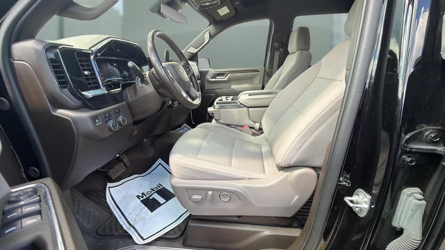2025 Chevrolet Silverado 1500 LT LT1