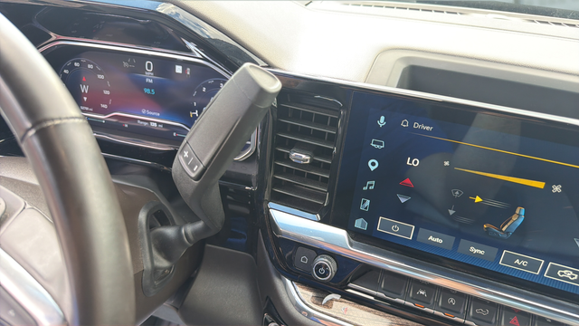2025 Chevrolet Silverado 1500 LT LT1