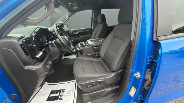 2025 Chevrolet Silverado 1500 LT LT1