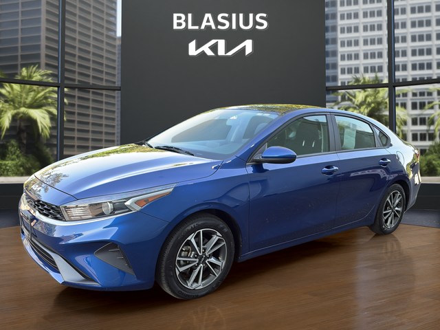 2022 Kia Forte LXS AT's photo