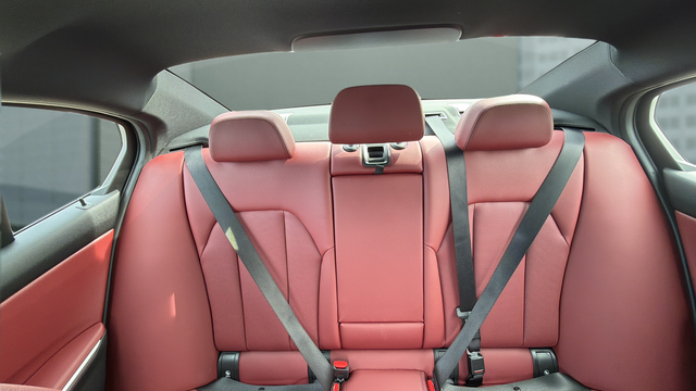 2023 BMW 3 Series 330i xDrive