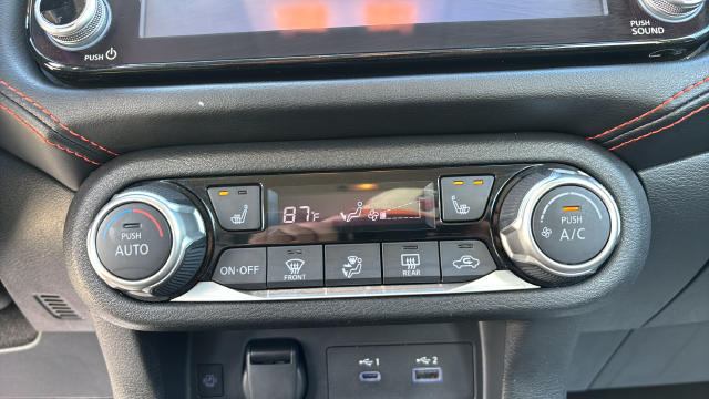 2024 Nissan Versa 1.6 SR