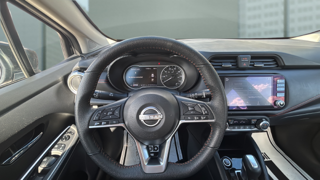 2024 Nissan Versa 1.6 SR