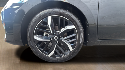 2024 Nissan Versa 1.6 SR