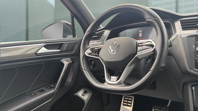 2024 Volkswagen Tiguan 2.0T SE R-Line Black