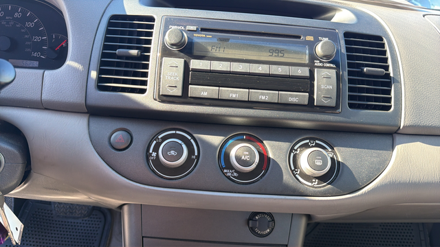 2005 Toyota Camry LE