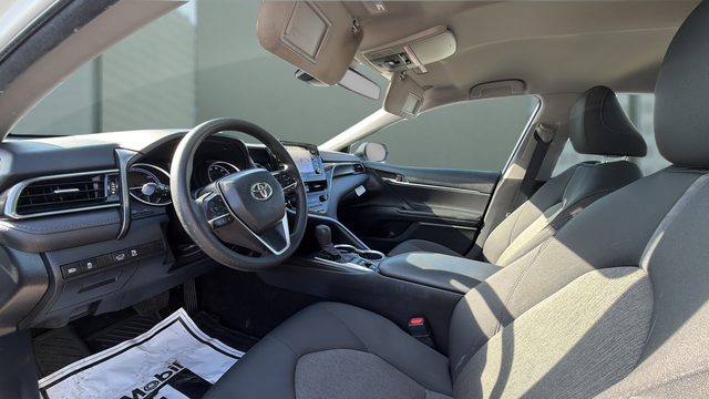 2022 Toyota Camry Hybrid LE