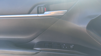 2022 Toyota Camry Hybrid LE