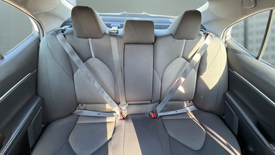 2022 Toyota Camry Hybrid LE