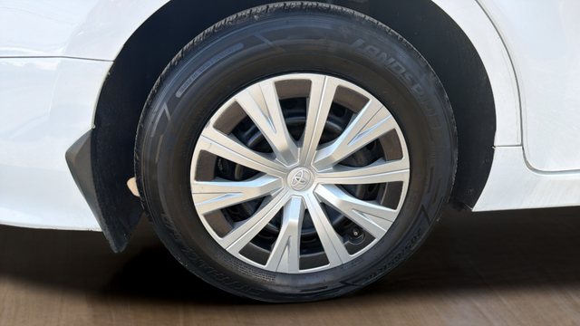 2022 Toyota Camry Hybrid LE