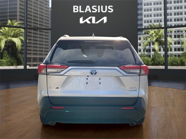 2024 Toyota RAV4 Hybrid XLE