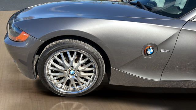 2004 BMW Z4 2.5i