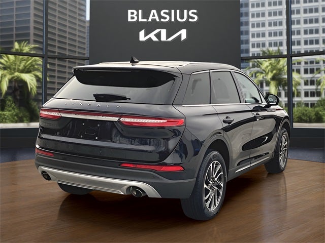 2022 Lincoln Corsair Standard