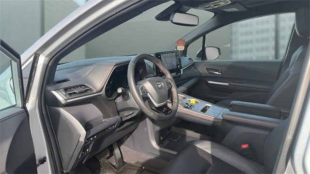 2022 Toyota Sienna XSE 7 Passenger