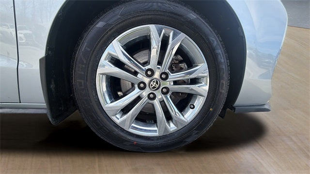 2022 Toyota Sienna XSE 7 Passenger