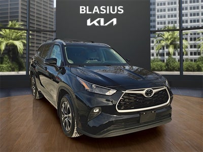 2023 Toyota Highlander XLE