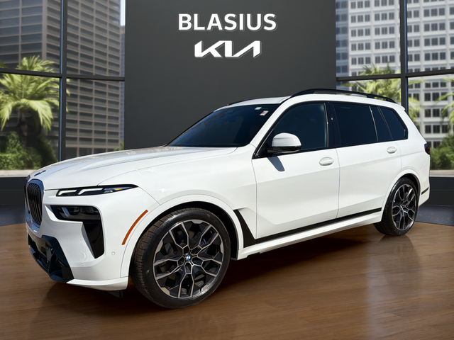 2023 BMW X7 xDrive40i