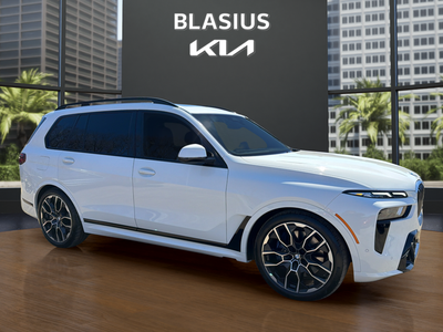 2023 BMW X7 xDrive40i