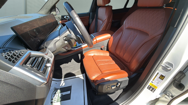 2023 BMW X7 xDrive40i