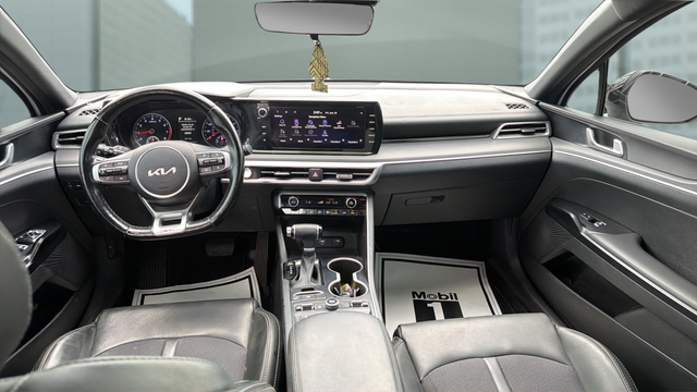 2023 Kia K5 GT-Line