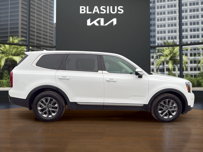 2024 Kia Telluride LX