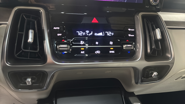 2023 Kia Sorento X-Line EX