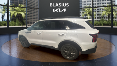 2023 Kia Sorento X-Line EX