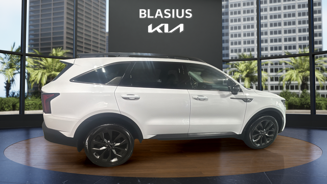 2023 Kia Sorento X-Line EX