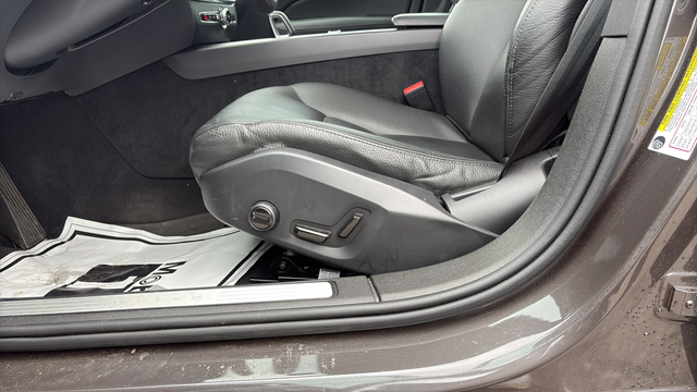 2024 Volvo S60 B5 Plus Dark Theme