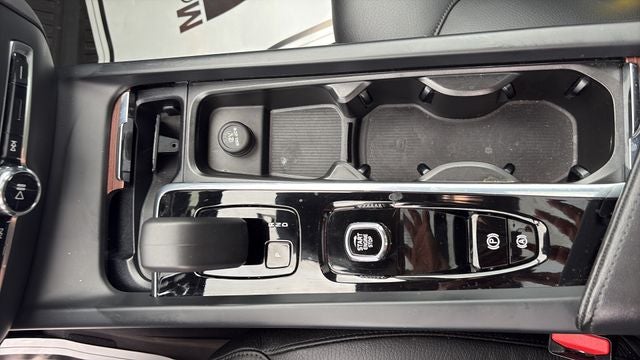 2024 Volvo S60 B5 Plus Dark Theme